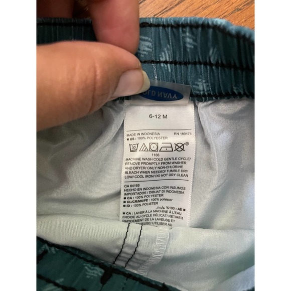 Old Navy Swim Trunks & Rash Guard-Dinosaur- 6-12m - Picture 5 of 7